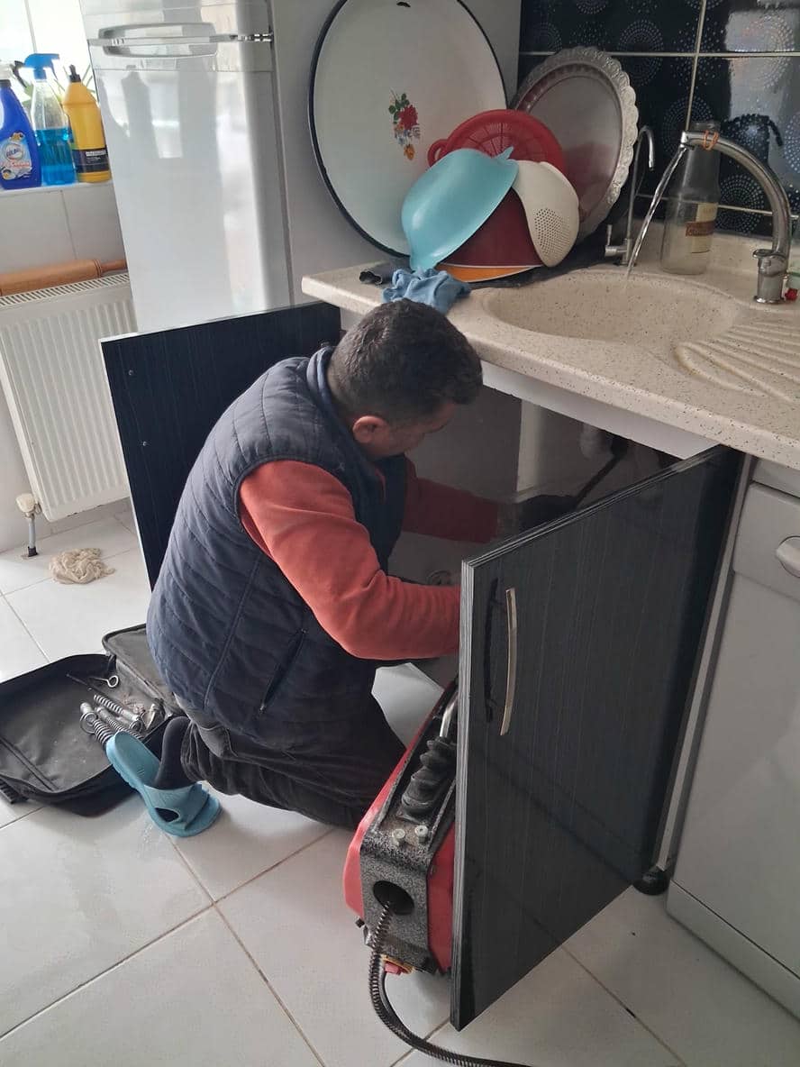 Lavabo gideri ve servis talebi